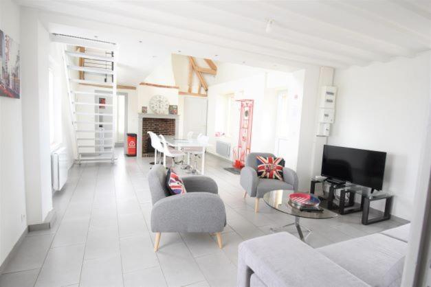 Gite De La Petite Forge Clevilliers Exterior foto