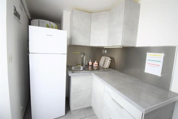 Gite De La Petite Forge Clevilliers Exterior foto